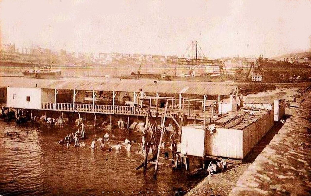 Oran- 160- travail sur les quais.JPG